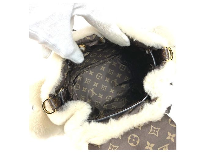 Mochila Louis Vuitton LV Ski Nano Teddy Beige - vista 12
