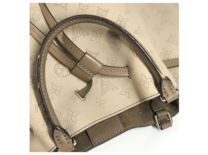 Borsa Louis Vuitton Mahina Girolata Beige - vista 10