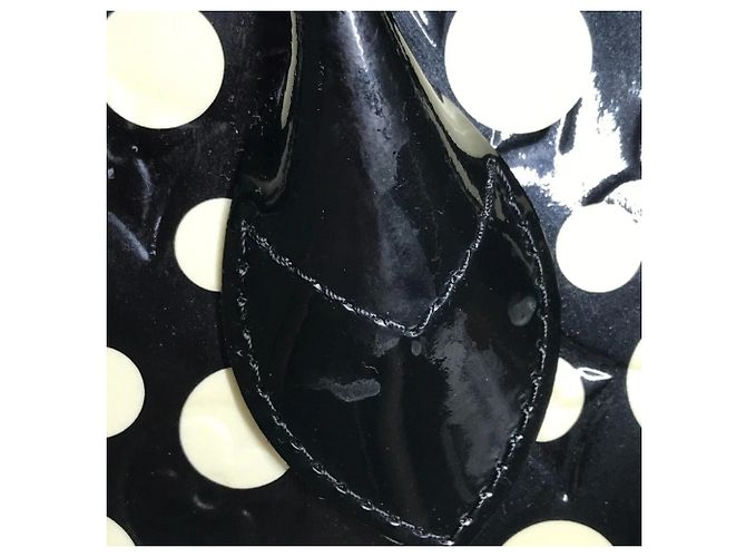 Borsa Louis Vuitton Vernis Dot Infinity Yayoi Kusama Lockit MM Nero Bianco - vista 11