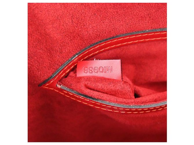 Louis Vuitton Alma Epi Leather PM Rosso - vista 5