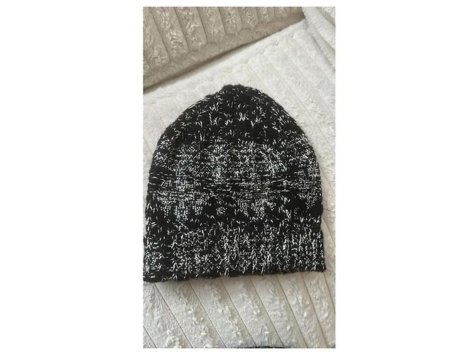 Set Berretto e Sciarpa Chanel in Lana, Cashmere e Seta Nero Bianco - vista 5