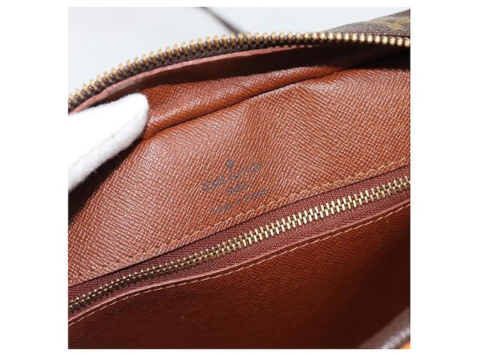 Louis Vuitton Nil Messenger Monogram Canvas 28 Marrone - vista 7