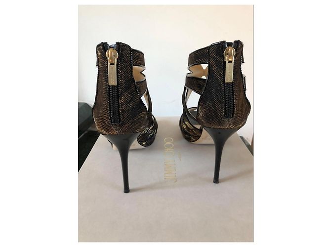 Jimmy Choo Karla Sandali Lurex Nero e Oro D'oro - vista 5