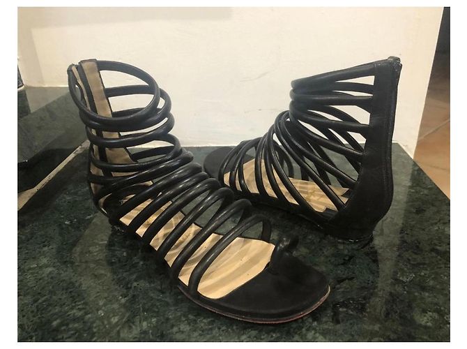Christian Louboutin Sandali Cachetta in pelle Nero - vista 3