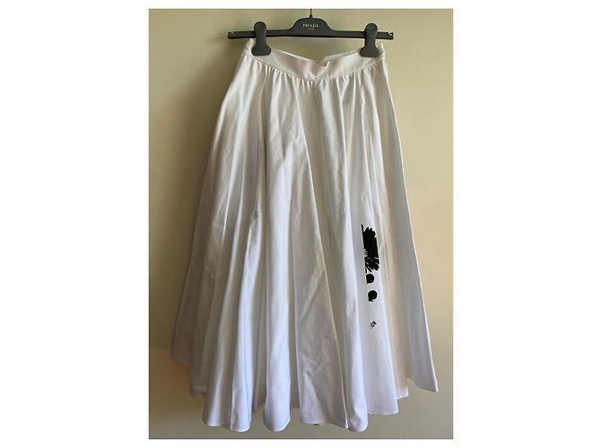 Saia Maxi Prada de Algodão Branco Estampado Preto - vista 3