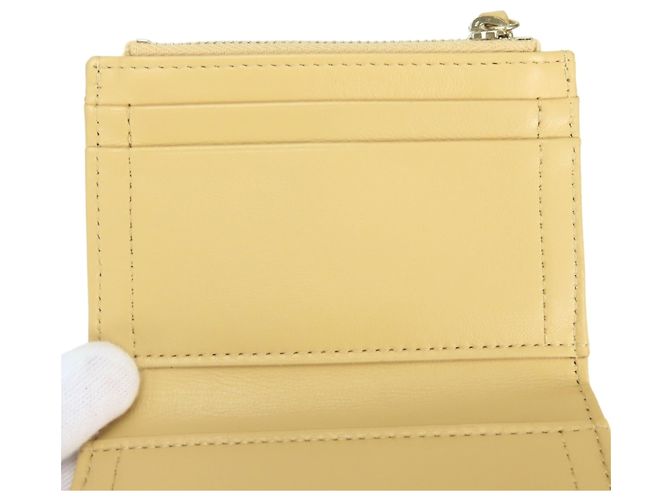 Cartera Compacta Chanel Matelassé Beige - vista 18