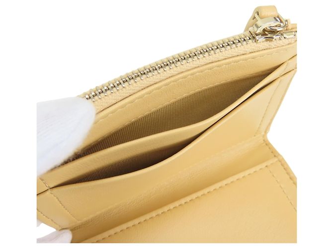 Cartera Compacta Chanel Matelassé Beige - vista 19