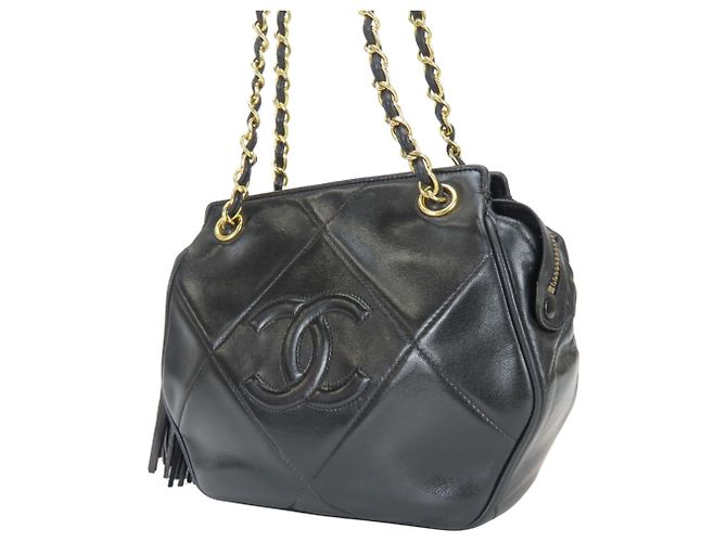 Borsa a tracolla Chanel in agnello nero - vista 3