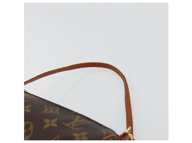 LOUIS VUITTON Monogram Papillon Pouch LV Auth 180346 Monograma - vista 8