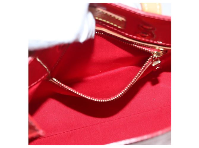 LOUIS VUITTON Monogram Vernis Reade PM Hand Bag Red Rouge M91088 LV Auth 181345 Rosso - vista 21