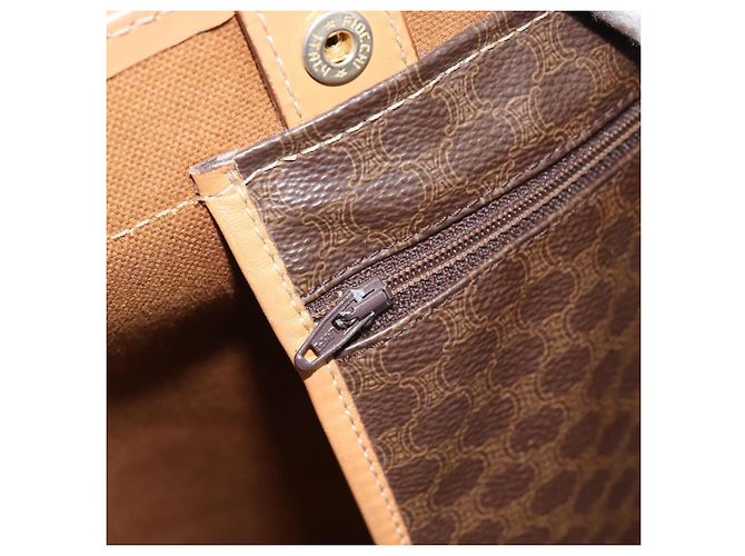 Céline CELINE Macadam Canvas Tote Bag aus PVC und Leder Braun Gold Authentisch ka4407 - Ansicht 18