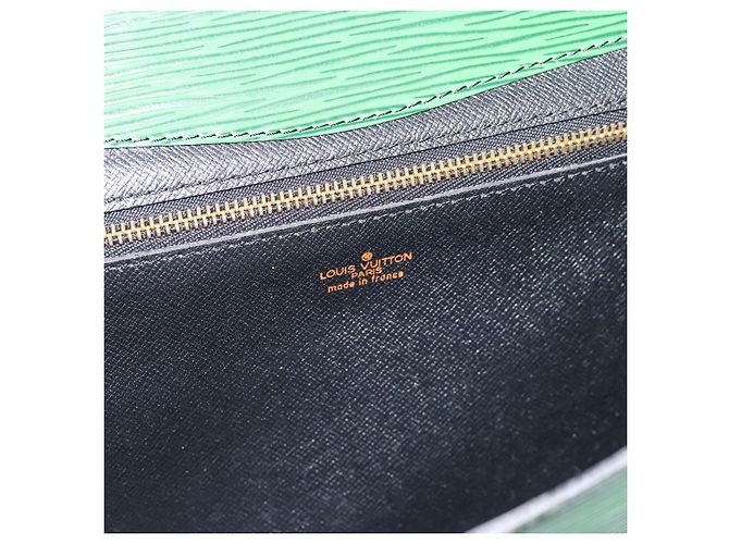 LOUIS VUITTON Epi Montaigne 27 Clutch Verde M52654 LV Auth BA12957 - vista 8