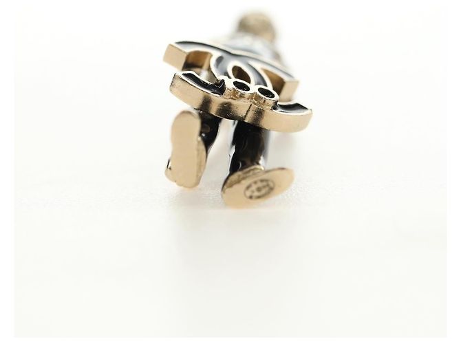 Spilla Mademoiselle Doll CHANEL in metallo Gold CC Auth 181111V D'oro - vista 11
