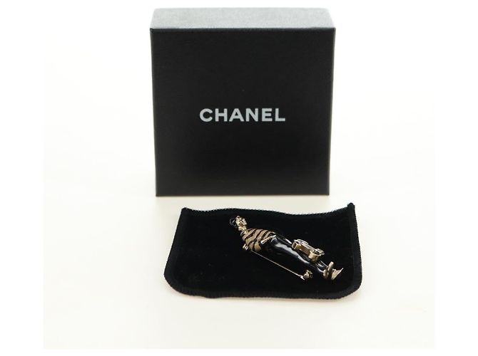 Spilla Mademoiselle Doll CHANEL in metallo Gold CC Auth 181111V D'oro - vista 14