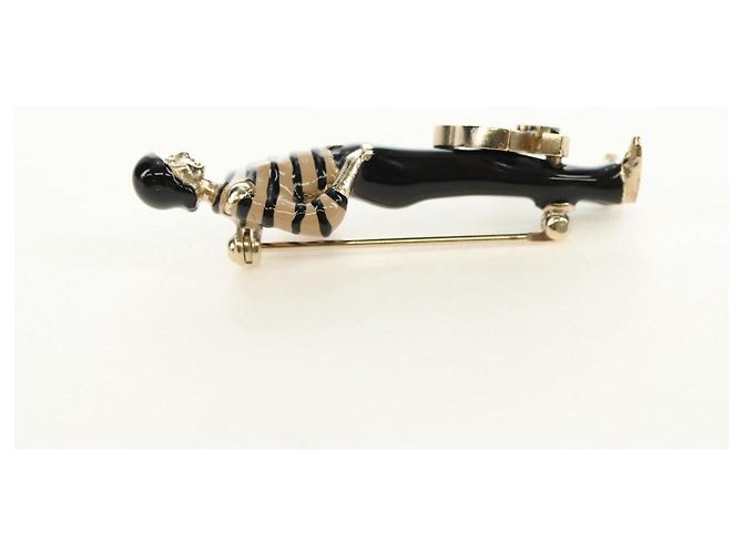 Spilla Mademoiselle Doll CHANEL in metallo Gold CC Auth 181111V D'oro - vista 8