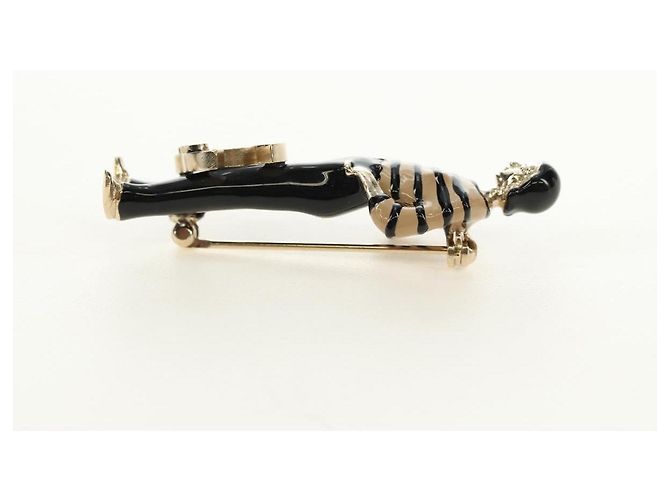 Spilla Mademoiselle Doll CHANEL in metallo Gold CC Auth 181111V D'oro - vista 9