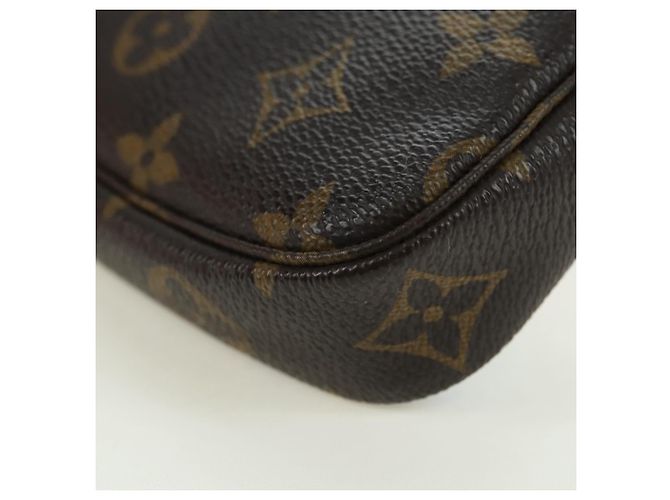 LOUIS VUITTON Vivienne Mini Pochette Accessoires Pochette M68489 LV Auth 176745SAM Monogramma - vista 18