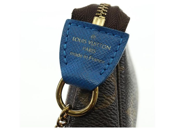 LOUIS VUITTON Vivienne Mini Pochette Accessoires Pochette M68489 LV Auth 176745SAM Monogramma - vista 19
