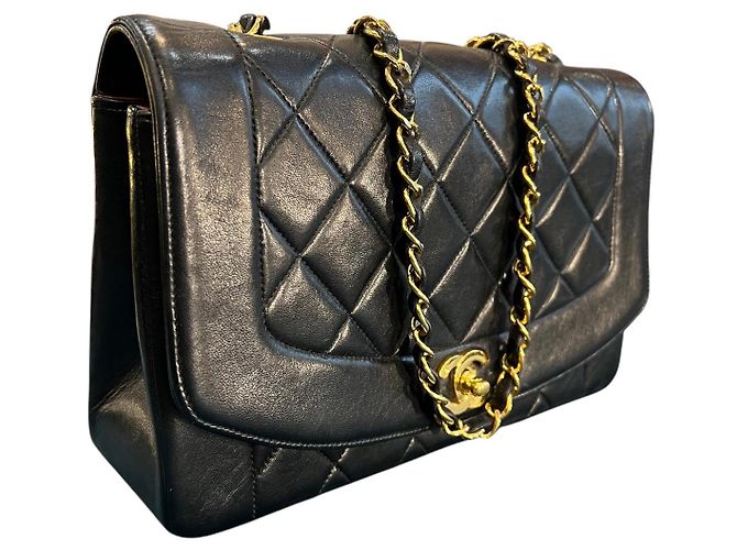 Borsa a tracolla Chanel Diana Flap in agnello Medium 1991 - vista 2