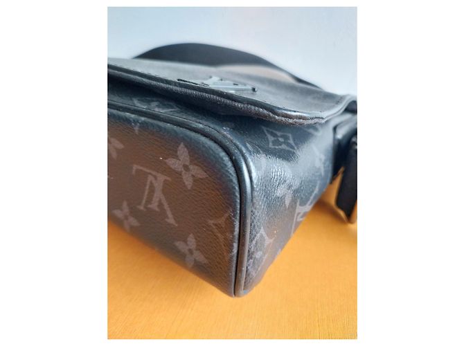 Louis Vuitton Monogram Eclipse Umhängetasche Schwarz - Ansicht 10