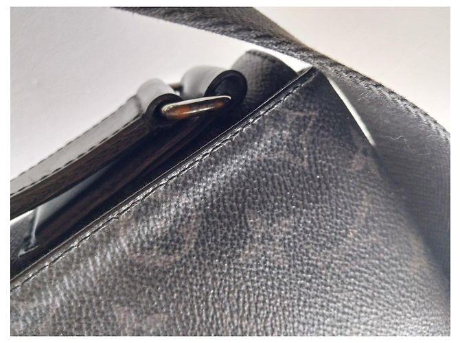Louis Vuitton Monogram Eclipse Umhängetasche Schwarz - Ansicht 14