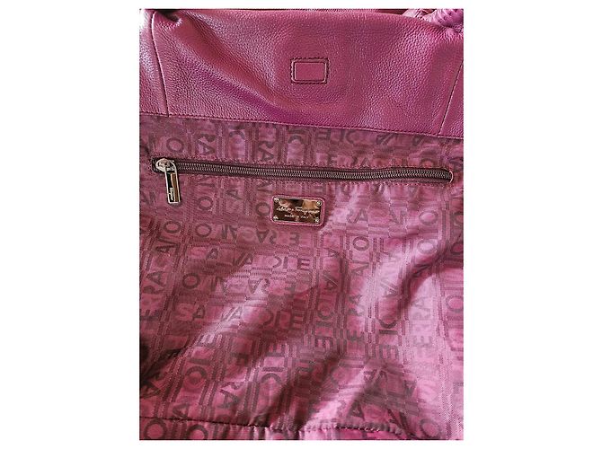 Salvatore Ferragamo Borsa Hobo Gancini in Pelle Viola Porpora - vista 9