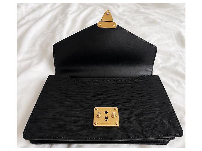 Louis Vuitton Borsa Epi Noir in pelle Nero - vista 3