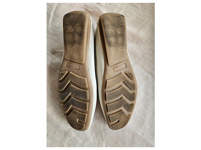 Autre Marque Hush Puppies Mocassini in pelle bianca Bianco - vista 9
