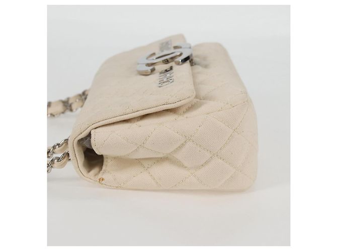Chanel Cruise Flap Quilted Canvas Medium Bianco - vista 3