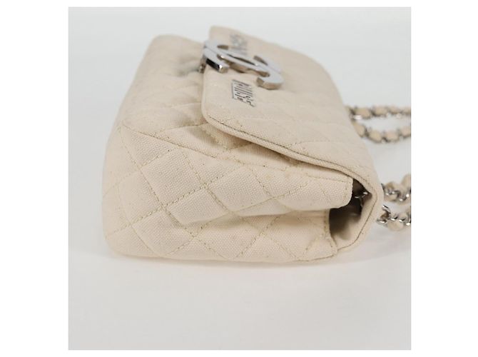 Chanel Cruise Flap Quilted Canvas Medium Bianco - vista 4