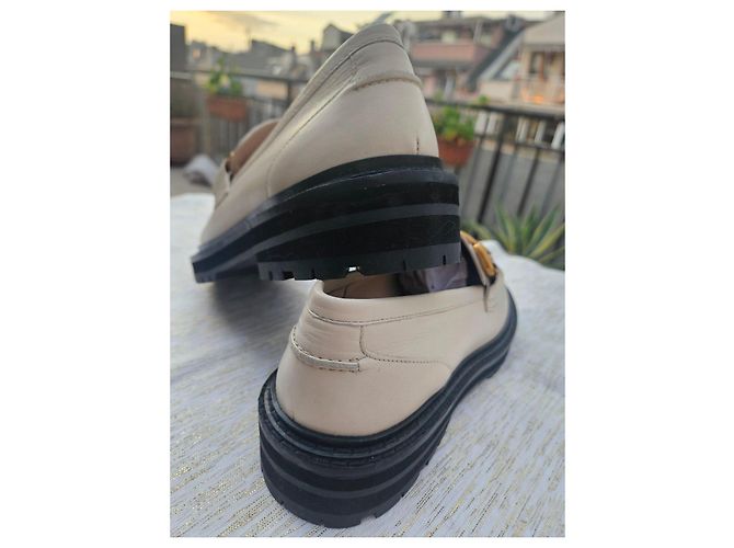 Johnnie Boden Boden Mocassini in pelle color crema con morsetto Crudo Gold hardware - vista 6