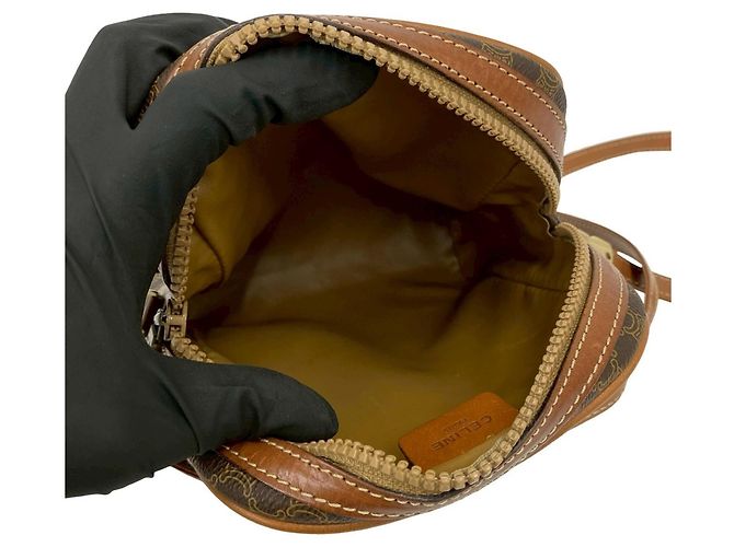 Céline Borsa a Spalla Celine Vintage Magadham Blazon Triomphe Marrone - vista 9