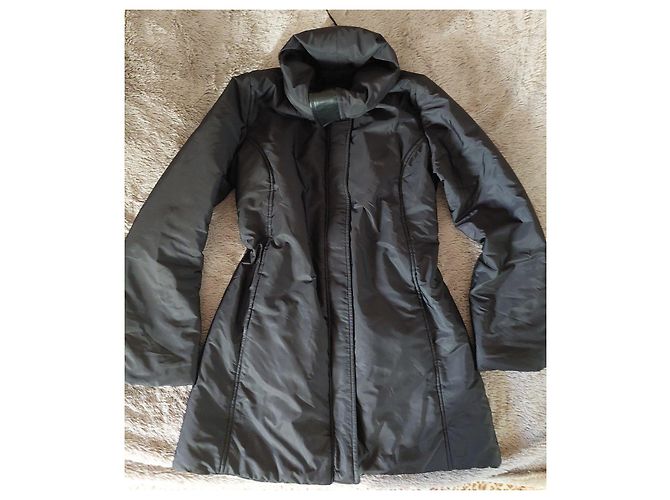 Ermanno Scervino Abrigo de nylon negro y cuero - vista 2
