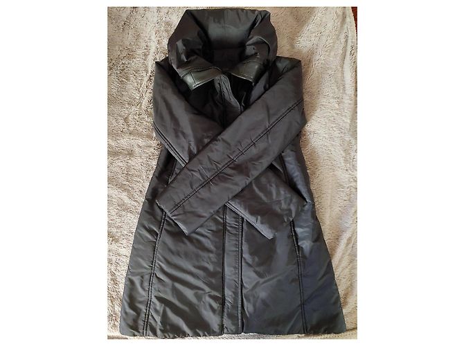 Ermanno Scervino Abrigo de nylon negro y cuero - vista 4