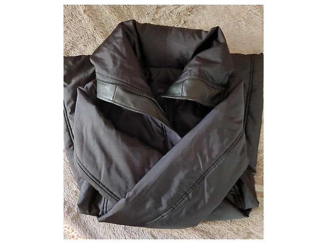 Ermanno Scervino Abrigo de nylon negro y cuero - vista 5