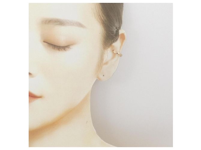 Ear Cuff Chanel Coco Crush - vista 4