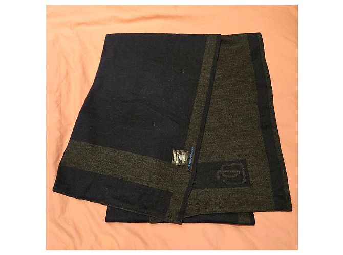 Autre Marque Sciarpa reversibile Piquadro in lana e acrilico Grigio antracite Blu navy - vista 7