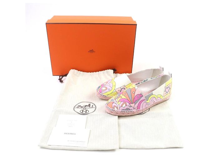 Hermès Hermes Espadrilles aus Canvas mit durchgehendem Logo-Print
Slip-on Mehrfarben - Ansicht 2