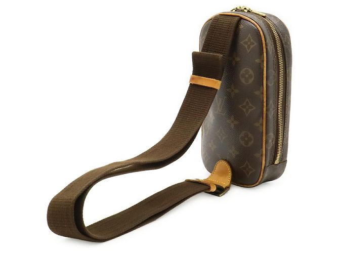 Borsa a tracolla Louis Vuitton Pochette Gange Monogram Marrone - vista 2