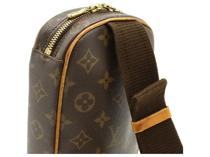 Borsa a tracolla Louis Vuitton Pochette Gange Monogram Marrone - vista 4