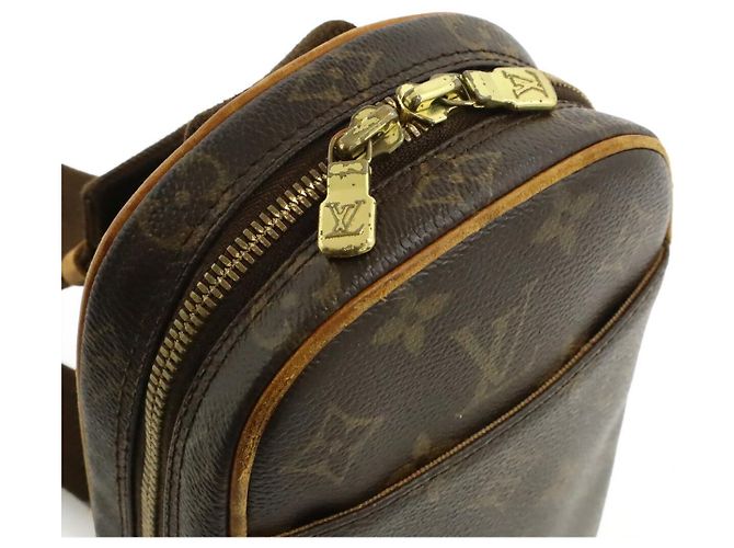 Borsa a tracolla Louis Vuitton Pochette Gange Monogram Marrone - vista 7