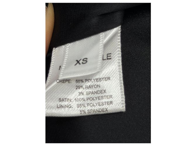 Autre Marque MISS CIRCLE Kurzer schwarzer Blazer - Ansicht 6
