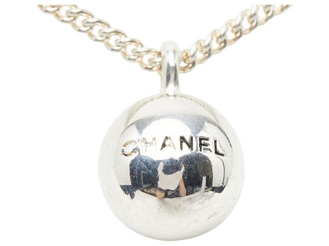 Collana con pendente a sfera Logo Chanel - vista 2