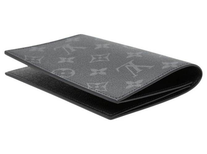 Portapassaporto Louis Vuitton Monogram Eclipse Nero - vista 5