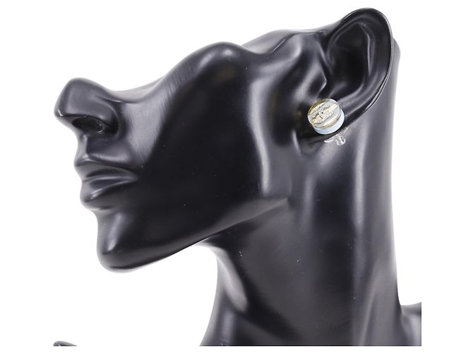 Orecchini Chanel Gold CC placcati oro, resina e strass a righe con chiusura a perno - vista 9