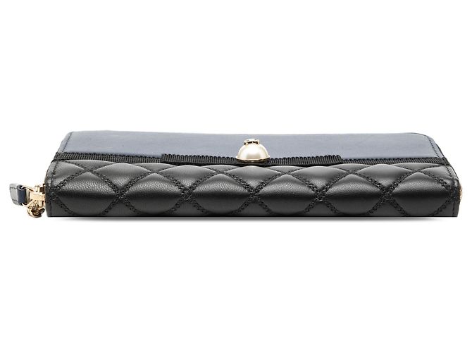 Chanel Long Wallet Black Bicolor aus gestepptem Lammleder mit Kunstperlenband - Ansicht 3