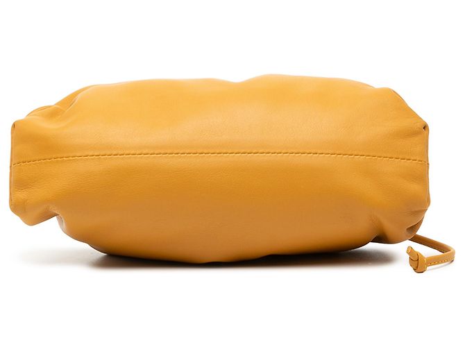 Bottega Veneta Borsa a tracolla The Mini Pouch in agnello marrone Caramello - vista 3
