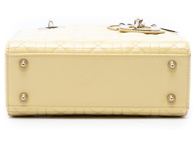 Lady Dior Small Cannage in vernice giallo - vista 3