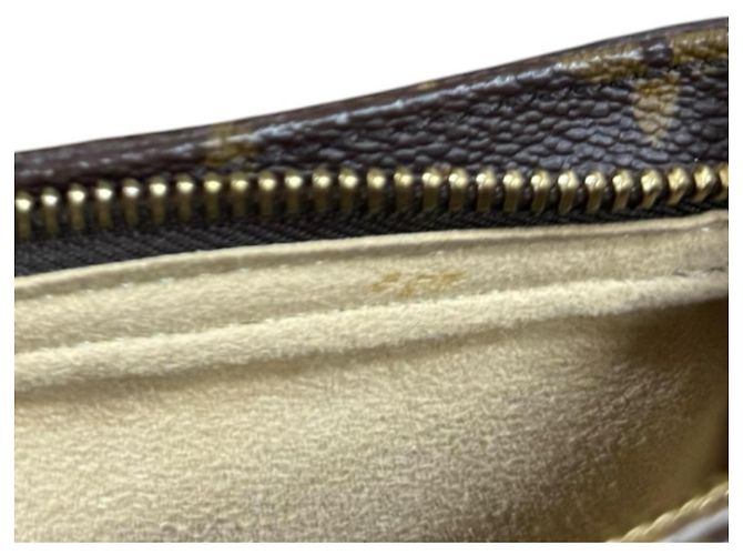 Borsa a Spalla Louis Vuitton Looping MM Monogram Marrone - vista 9