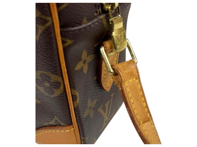 Borsa a Spalla Louis Vuitton Trocadero 27 Monogram Marrone - vista 12